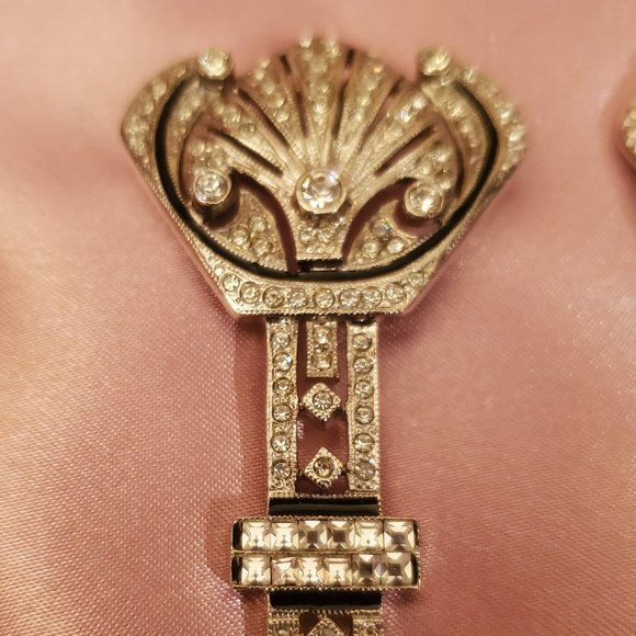 Women's Marcasite style stone earring and pin set - Picture 2 of 6